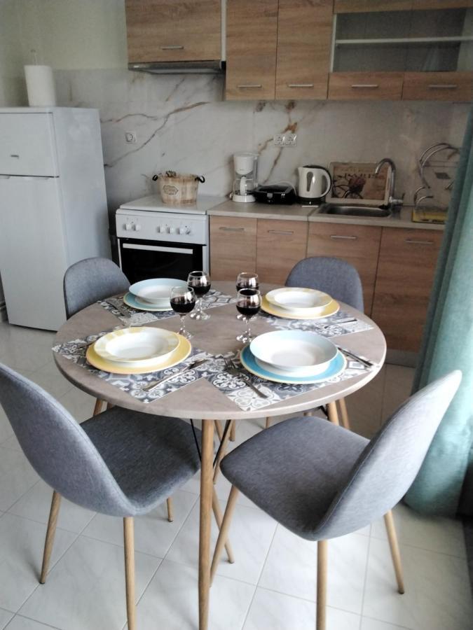 Αlexandras House Apartment เปรเวซา ภายนอก รูปภาพ