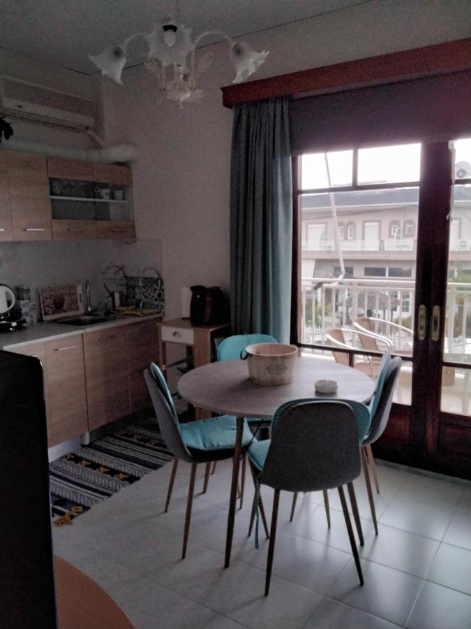 Αlexandras House Apartment เปรเวซา ภายนอก รูปภาพ
