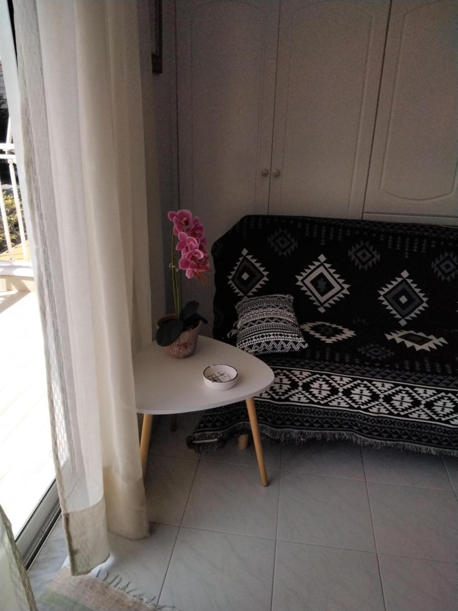 Αlexandras House Apartment เปรเวซา ภายนอก รูปภาพ